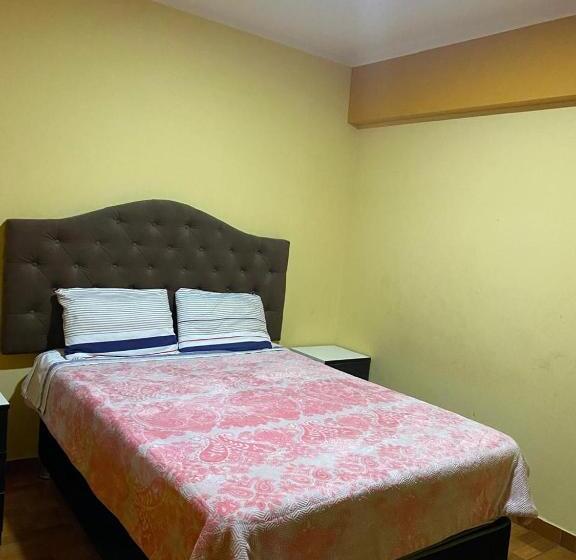 اتاق استاندارد یک تخته با سرویس بهداشتی مشترک, Hostal Rosas Pampa