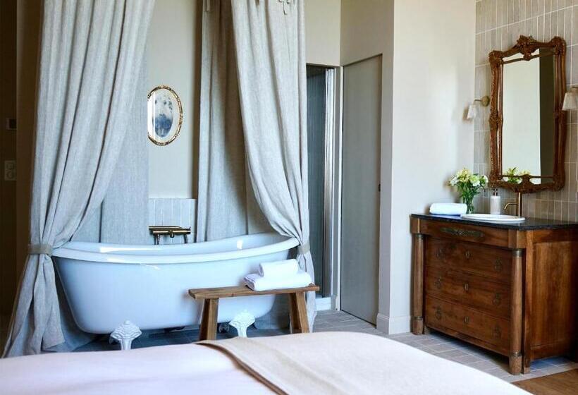 Номер Deluxe Вид на Море, Chateau Pascalette