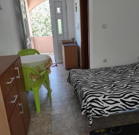 اتاق استاندارد, Guesthouse Planina