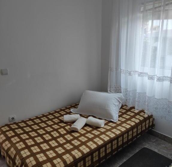 اتاق اکونومی, Guesthouse Planina