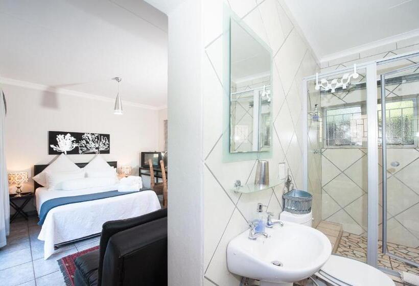 Номер Стандарт, Interlude Guest House