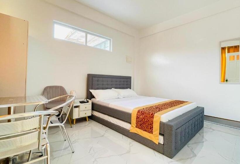 Люкс, Legends Hotel Lemery Batangas