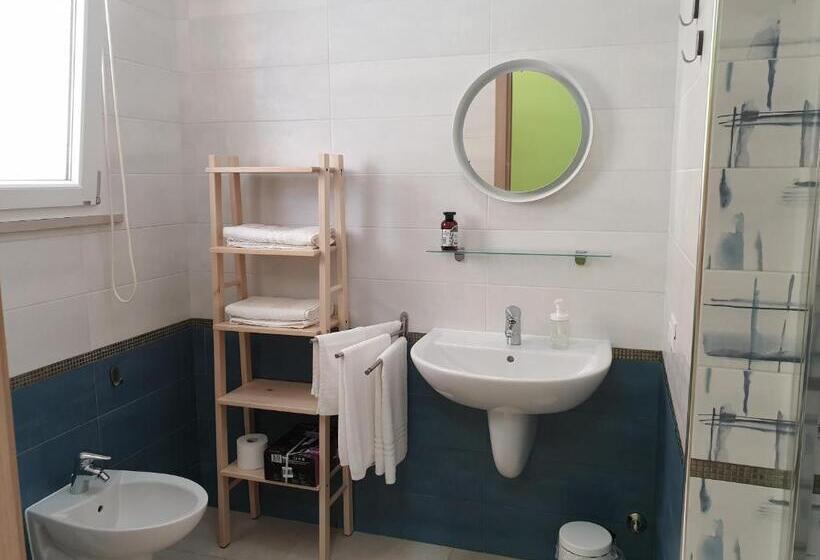 اتاق استاندارد سه نفره, Lido Rosa Rooms