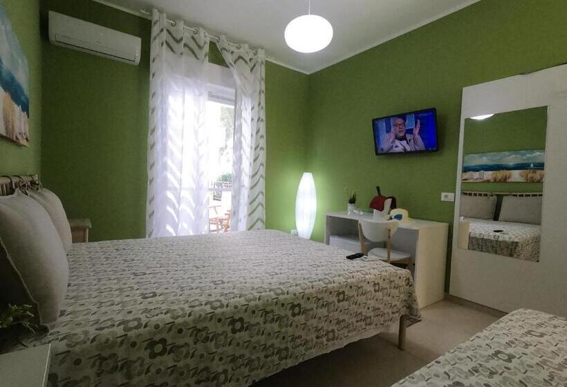 اتاق استاندارد سه نفره, Lido Rosa Rooms
