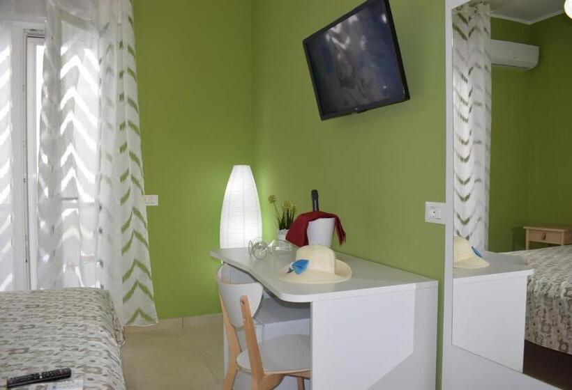 اتاق استاندارد سه نفره, Lido Rosa Rooms