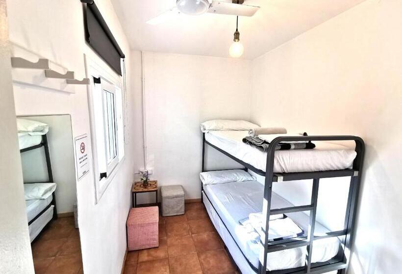 ベーシックルーム, Mucha Masia Hostel Rural Urba