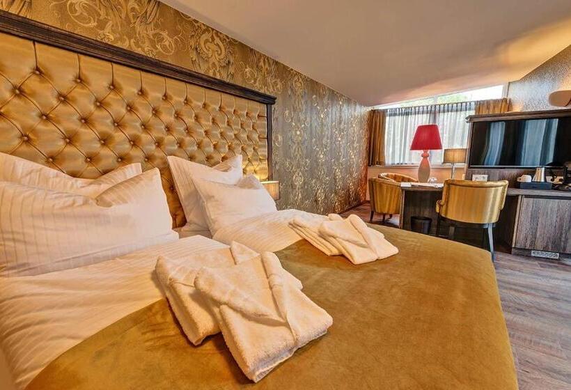 Полулюкс, Spree Hotel In Der Altstadt