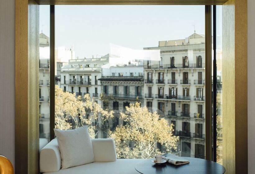 Люкс, Almanac Barcelona