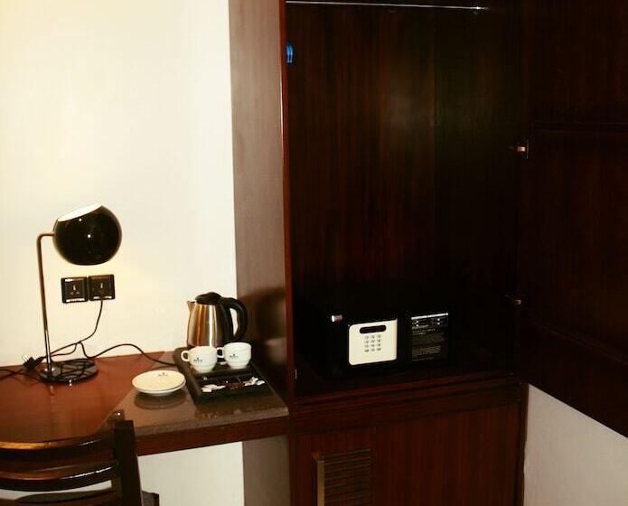 اتاق لوکس, Sky City Hotel Dhaka
