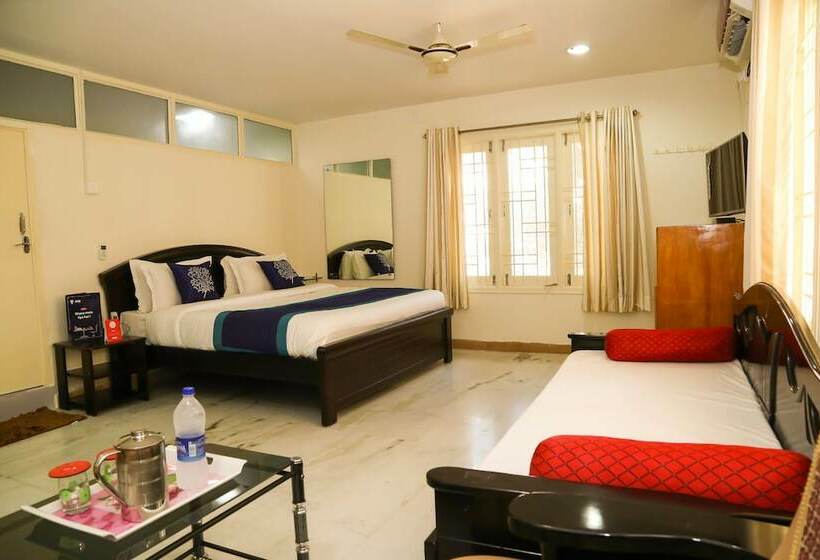 Standart Oda, Oyo Apartments Near Balaji Colony