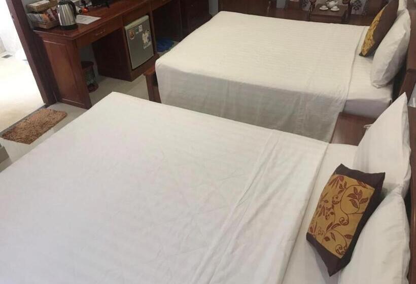 اتاق استاندارد چهار تخته, Thanh Tai Hotel 1