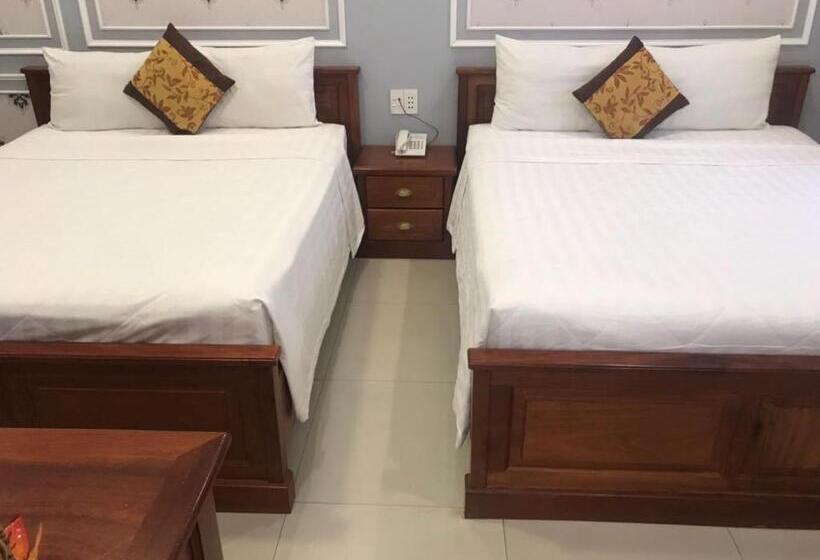 اتاق استاندارد چهار تخته, Thanh Tai Hotel 1