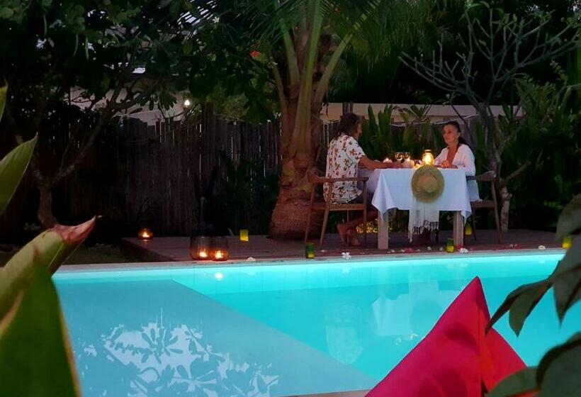 Номер Стандарт Вид на Бассейн, United Colors Of Gili