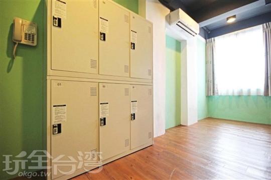 اتاق استاندارد چهار تخته, Tourist Bunny Hostel