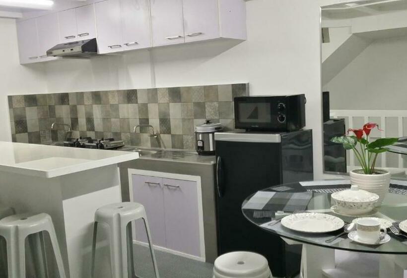 غرفة أساسية, Ervoruto Hostel Makati
