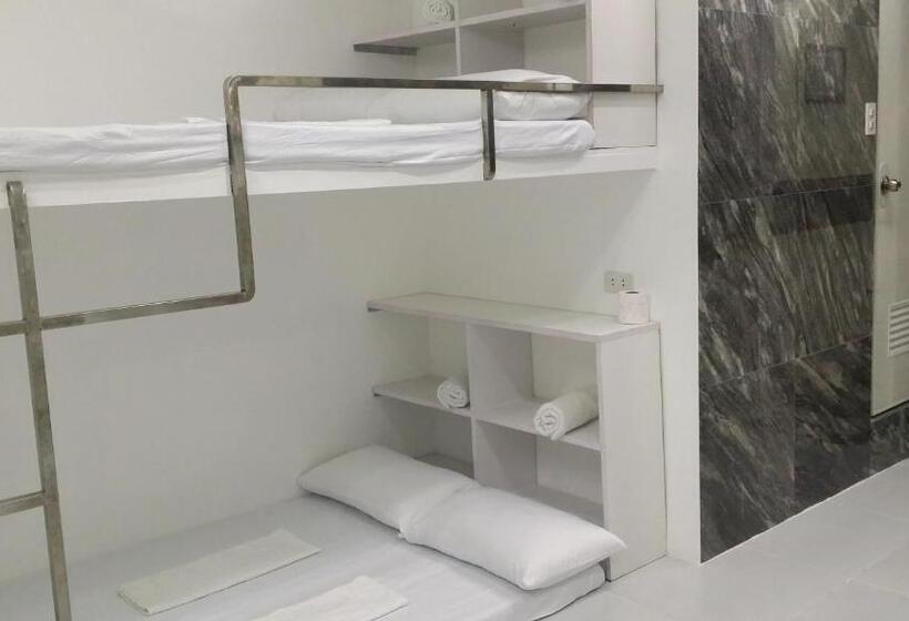 家庭间, Ervoruto Hostel Makati