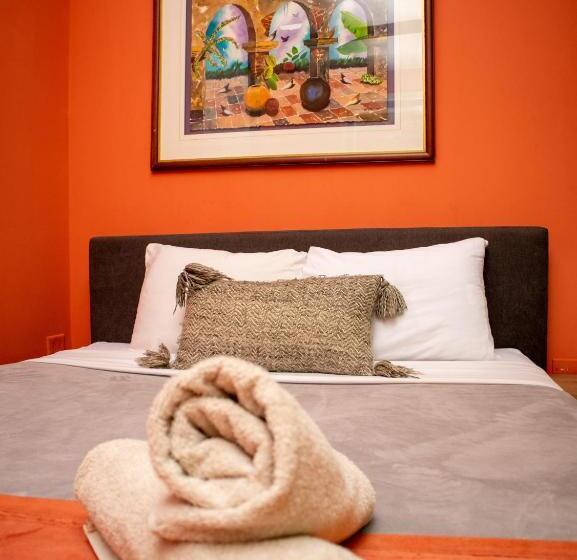 اتاق استاندارد, Conturce Hostel