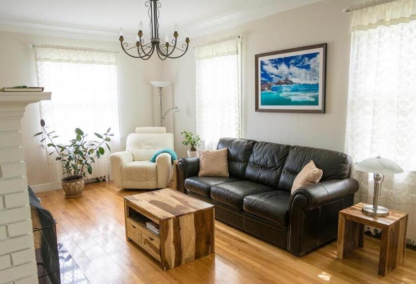 Люкс 3 Спальни, Gîte La Belle Aventure B&b