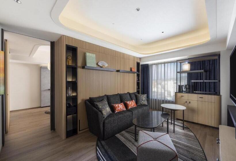 سوییت جونیور اجرایی, Novotel Nara