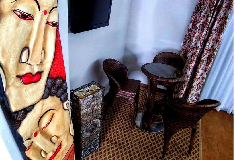 اتاق استاندارد سه نفره, Novo