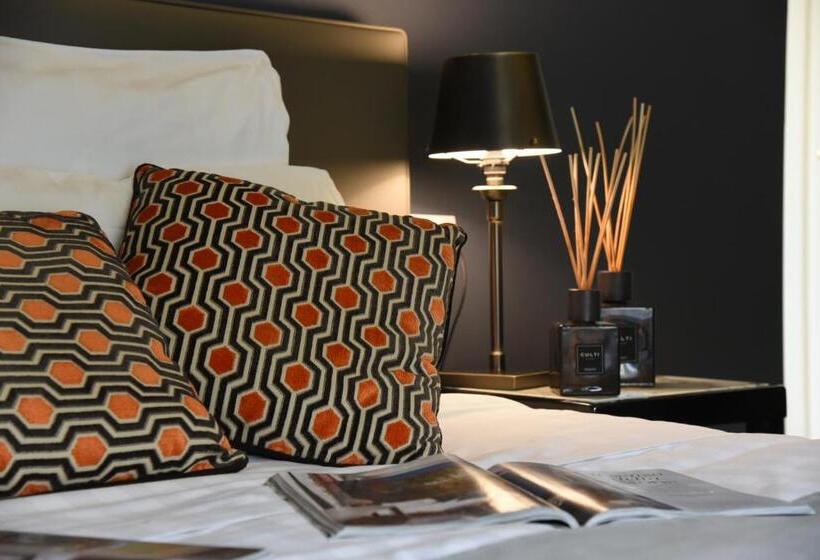 Superior Rum, Boutique Hotel Metro 900