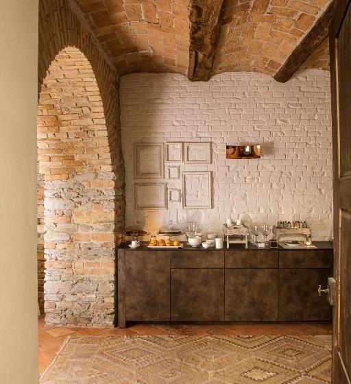 Люкс, Relais Villa Del Borgo
