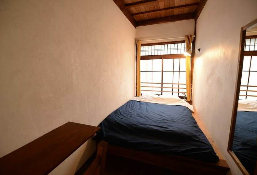 Номер Стандарт, Taketa Ekimae Hostel Cue