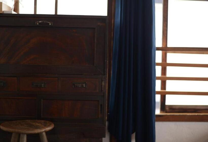 Номер Стандарт, Taketa Ekimae Hostel Cue