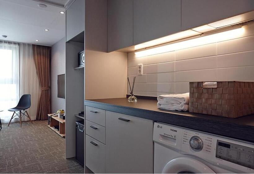 اتاق سوپریور, Royal Square Hotel Seoul