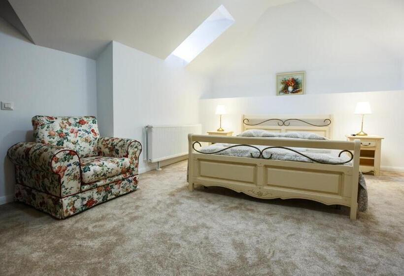 اتاق استاندارد, Maisonette Apartments