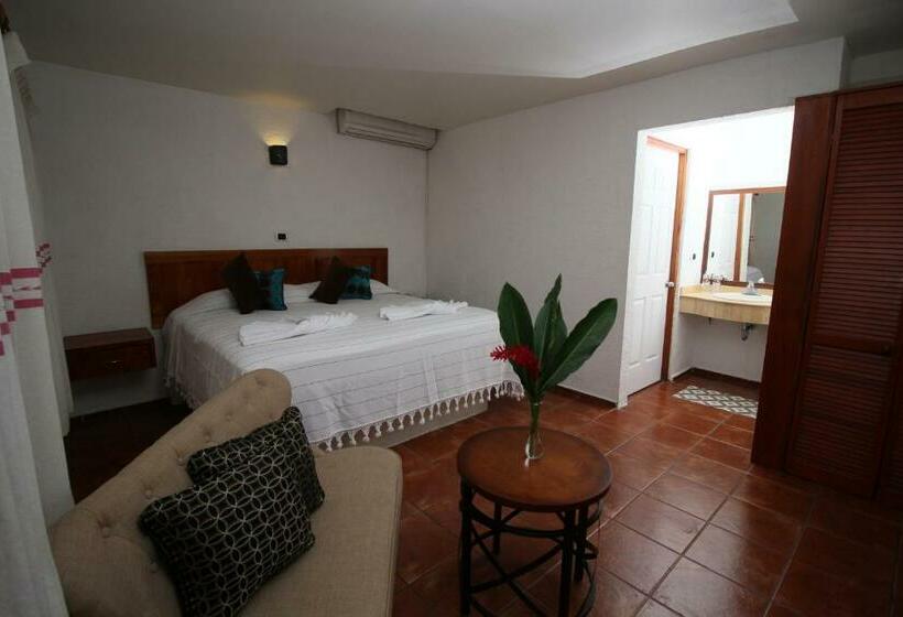 プールビュースイート, Villa Blanca Suites