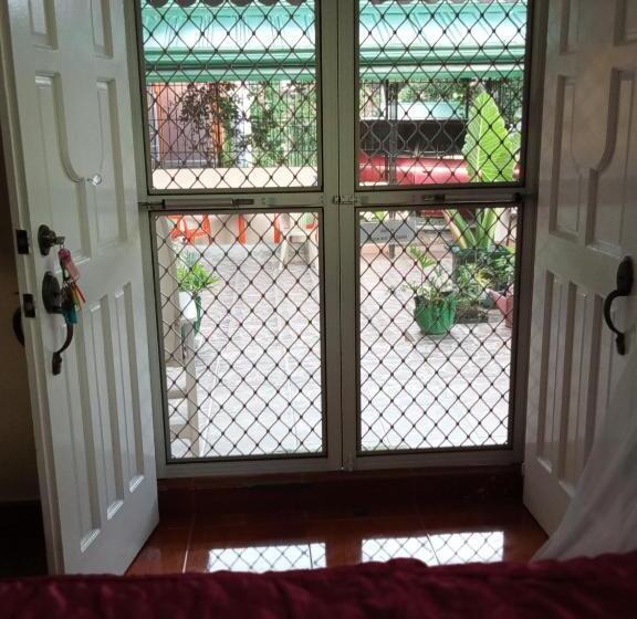 سوییت لوکس, Villa 301 B&b
