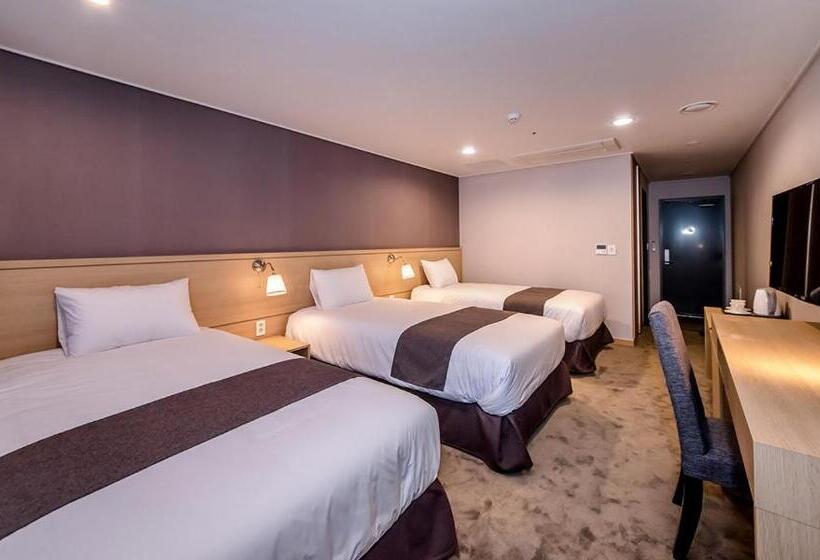 Трехместный Номер Deluxe, Shalom Jeju