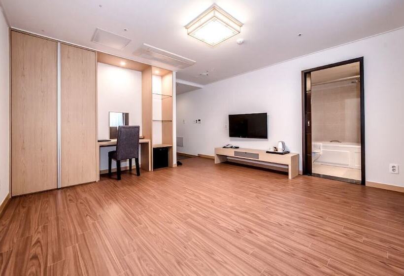 Номер Deluxe, Shalom Jeju