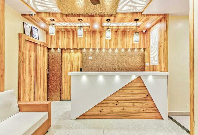 Номер Deluxe, Sun City   Near Saifee Hospital And H N Reliance Hospital
