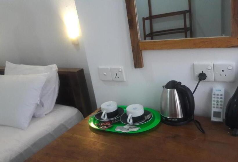 Quarto Estandar, Nature Park Udawalawe
