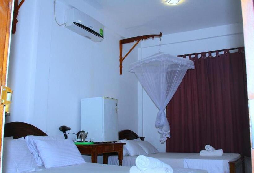 Quarto Familiar, Nature Park Udawalawe