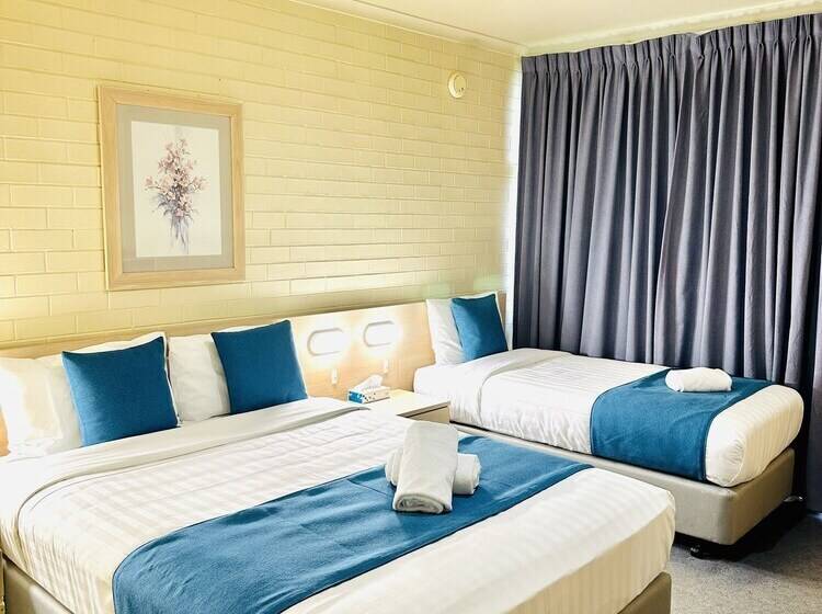 Номер Стандарт, Junee Motor Inn