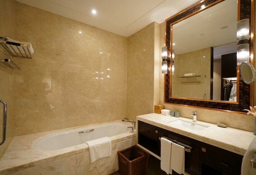 Номер Deluxe, Shangri La Yiwu   Close To Yiwu International Trade Market