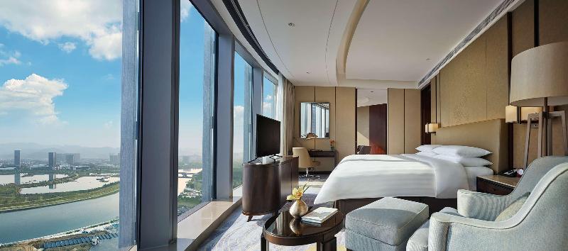 Люкс Executive Кровать Кинг, Shangri La Yiwu   Close To Yiwu International Trade Market