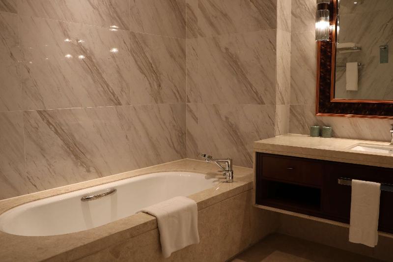 Номер Deluxe Кровать Кинг, Shangri La Yiwu   Close To Yiwu International Trade Market