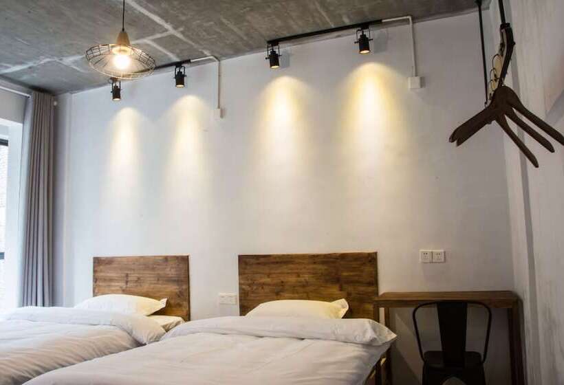 スタンダードルーム, Geographer Hostel