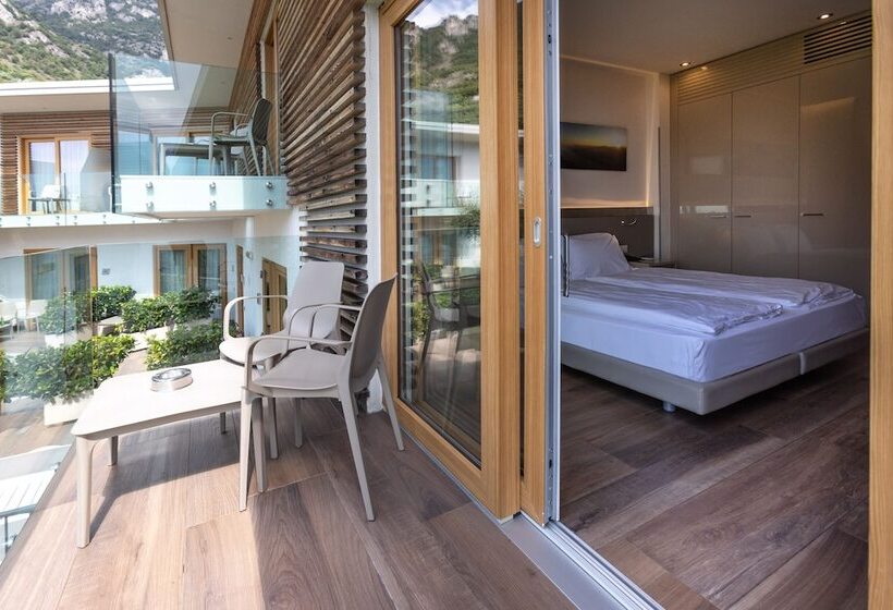 غرفة قياسية مطلّة علي البحيرة, Atilius   Adults Only