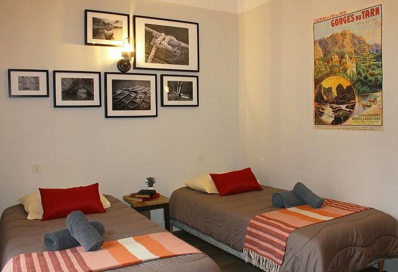 Четырехместный Номер Стандарт, Hôtel Les Bateliers