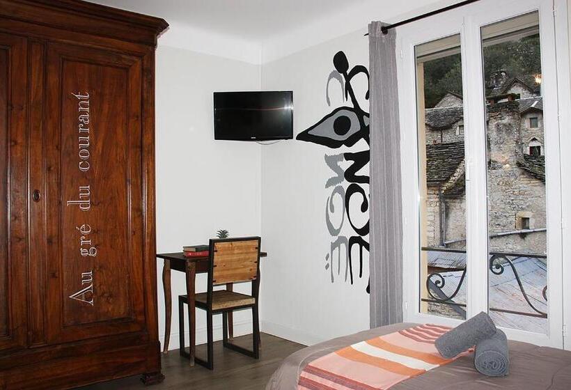 Номер Стандарт, Hôtel Les Bateliers