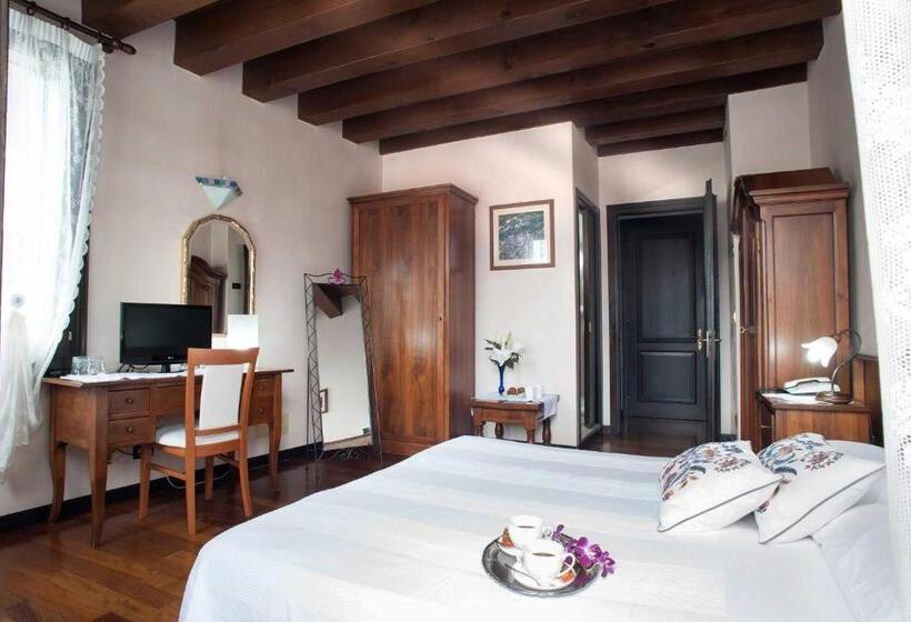 اتاق استاندارد با تخت بزرگ, Al Castello