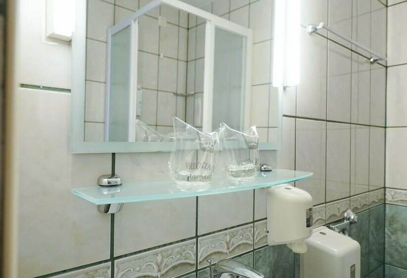 اتاق استاندارد با بالکن و چشم‌انداز دریا, Belvedere