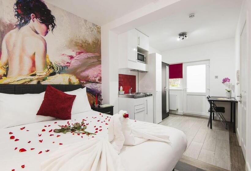 Quarto Deluxe, Wembley Park