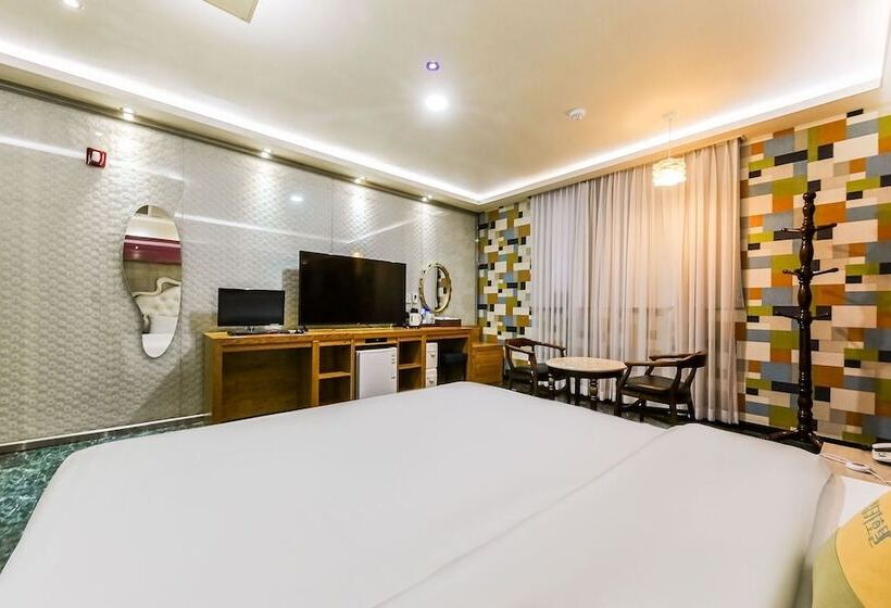 اتاق استاندارد, Inca Motel