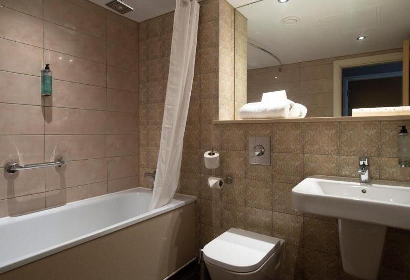اتاق استاندارد, Sandford House Hotel Wetherspoon